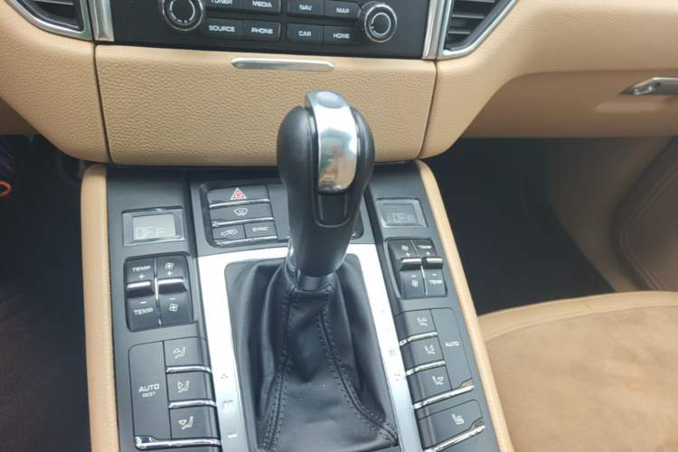 Used Porsche Macan 2017 Macan 2.0T Gear Lever