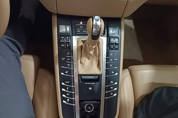 Used Porsche Macan 2017 Macan S 3.0T Gear Lever