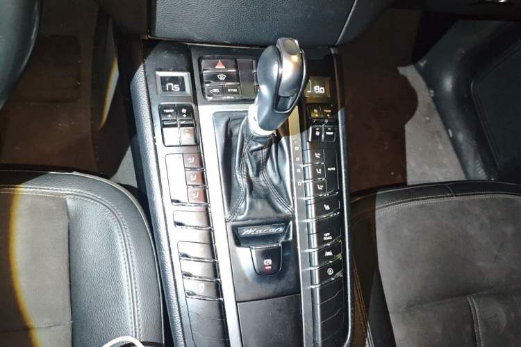 Used Porsche Macan 2017 Macan 2.0T Gear Lever