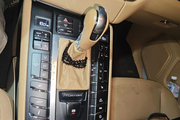 Used Porsche Macan 2017 Macan 2.0T Gear Lever