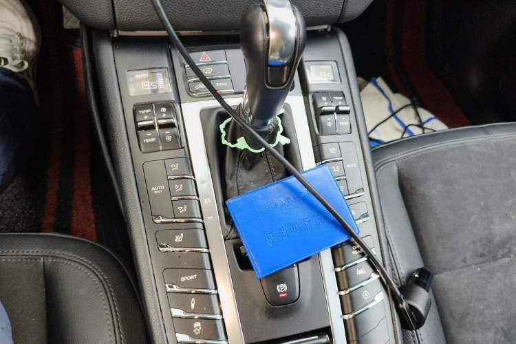 Used Porsche Macan 2017 Macan 2.0T Gear Lever