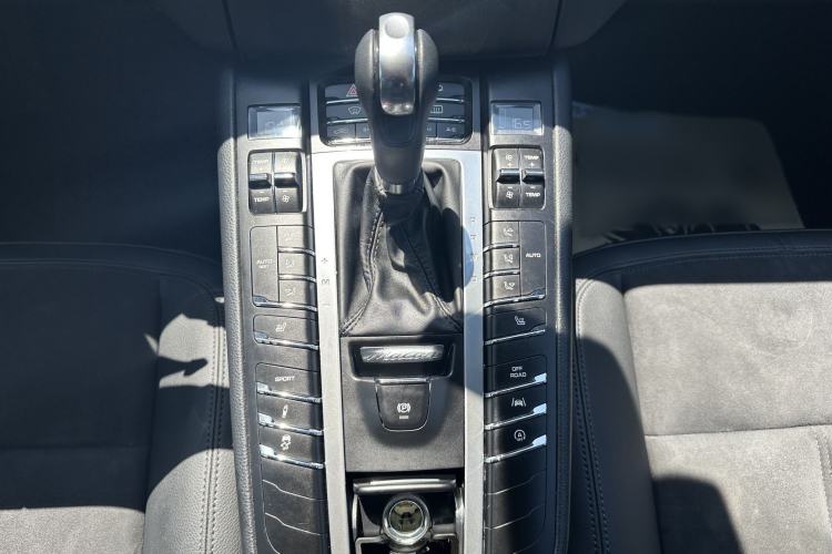 Used Porsche Macan 2017 Macan 2.0T Gear Lever