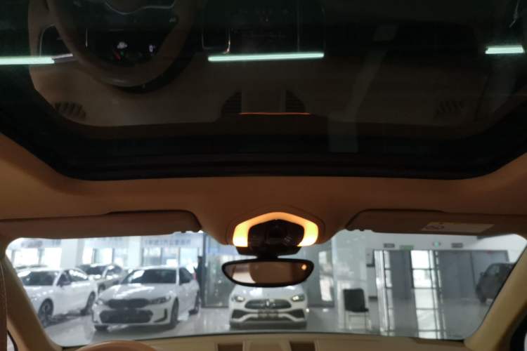 Used Porsche Macan 2017 Macan 2.0T Headliner