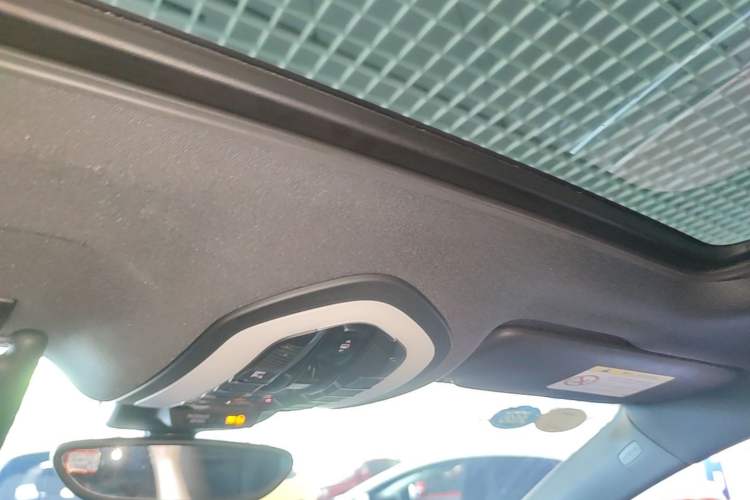 Used Porsche Macan 2017 Macan 2.0T Headliner