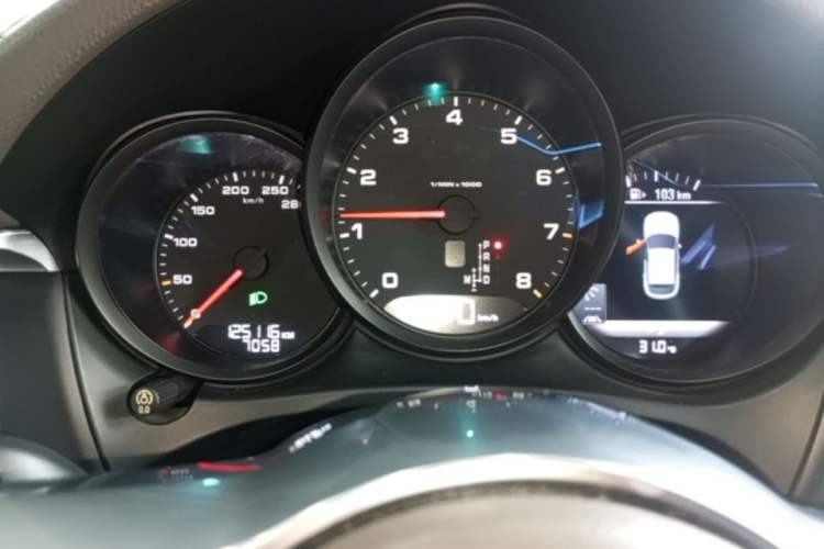 Used Porsche Macan 2017 Macan 2.0T Instrument Cluster
