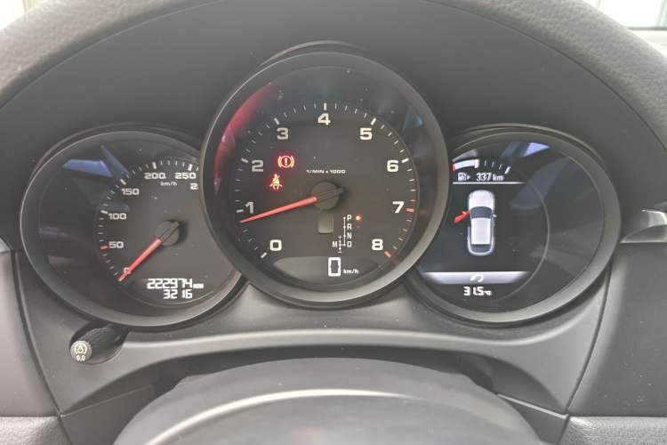 Used Porsche Macan 2017 Macan 2.0T Instrument Cluster