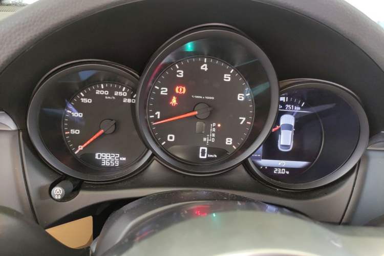 Used Porsche Macan 2017 Macan 2.0T Instrument Cluster