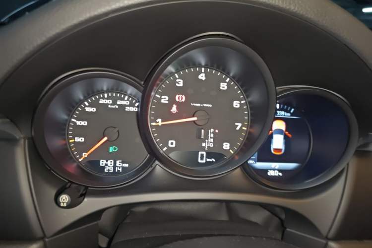 Used Porsche Macan 2017 Macan 2.0T Instrument Cluster
