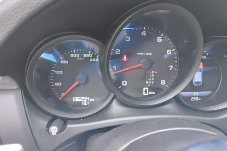 Used Porsche Macan 2017 Macan 2.0T Instrument Cluster