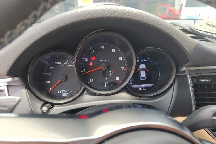 Used Porsche Macan 2017 Macan 2.0T Instrument Cluster