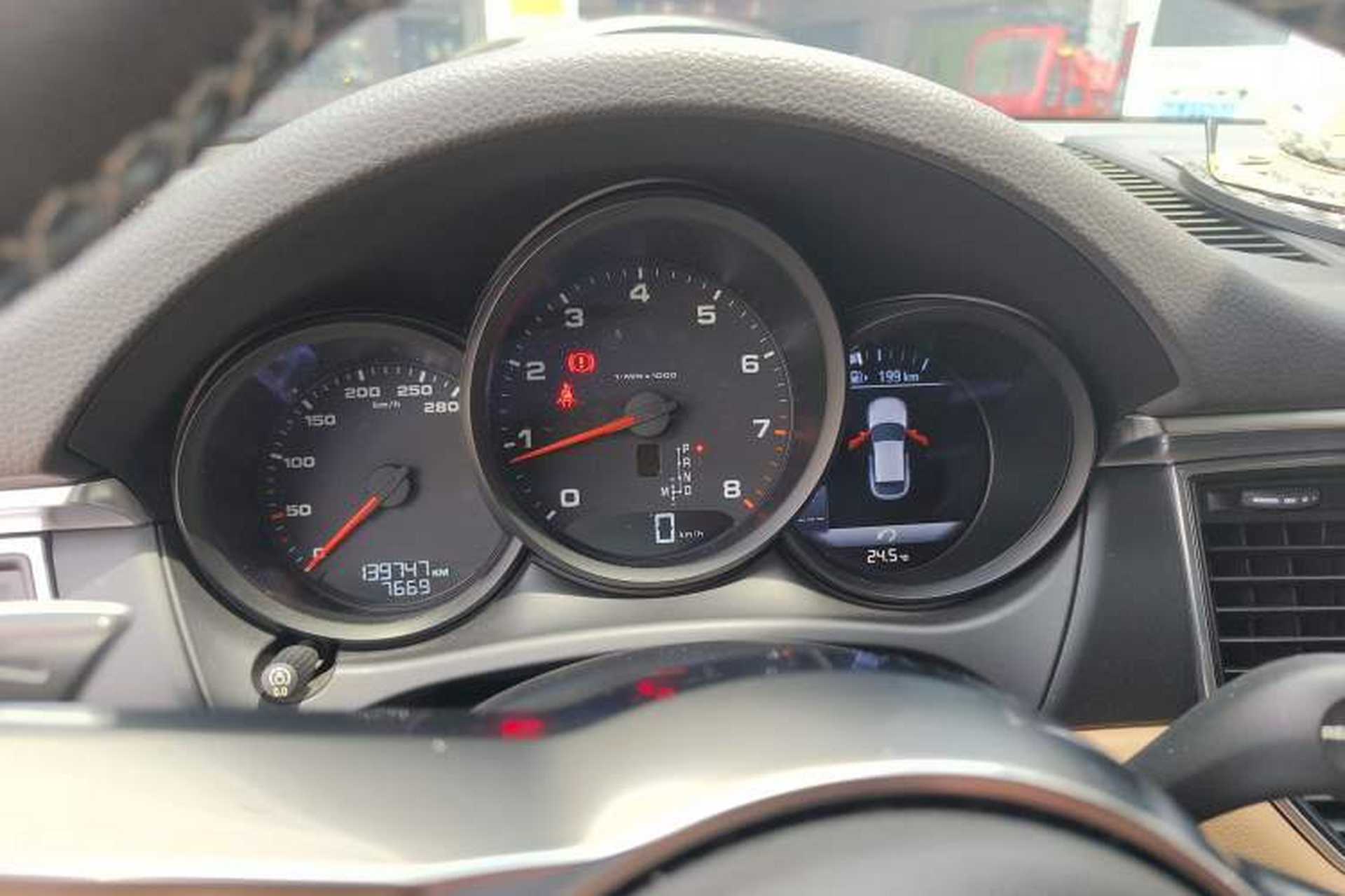Used Porsche Macan 2017 Macan 2.0T Instrument Cluster