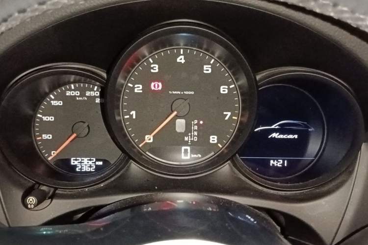 Used Porsche Macan 2017 Macan 2.0T Instrument Cluster