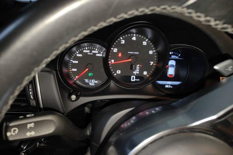 Used Porsche Macan 2017 Macan 2.0T Instrument Cluster