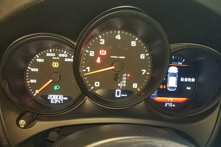 Used Porsche Macan 2017 Macan 2.0T Instrument Cluster