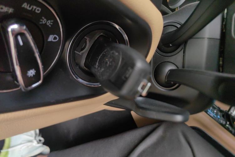 Used Porsche Macan 2017 Macan 2.0T Interior 1