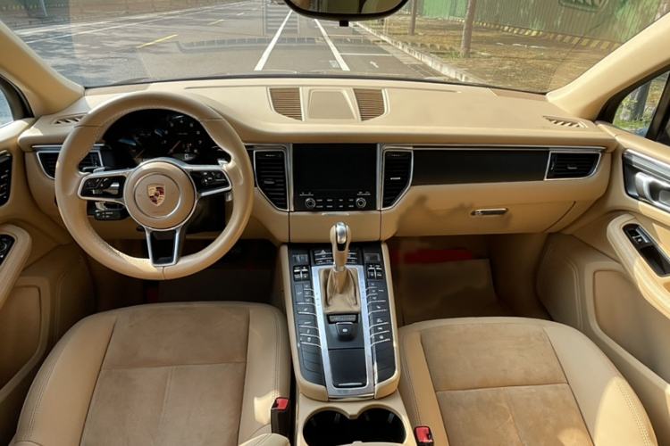 Used Porsche Macan 2017 Macan 2.0T Interior 2