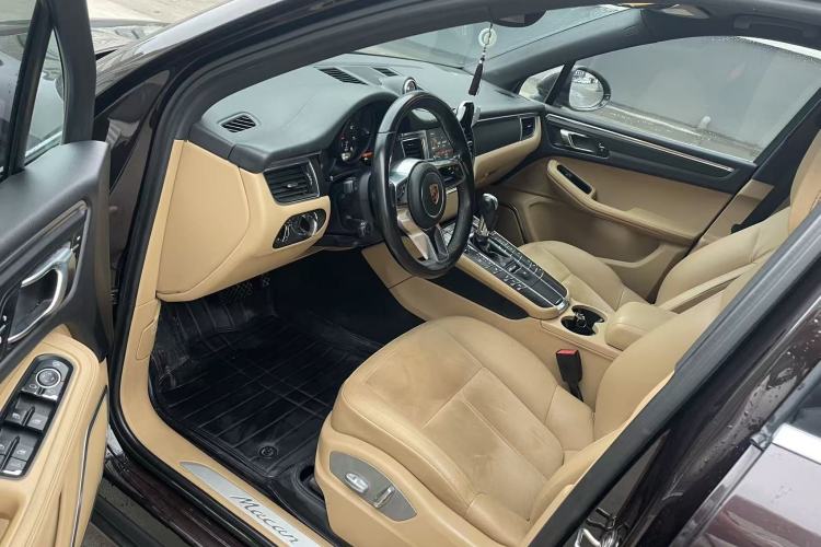 Used Porsche Macan 2017 Macan 2.0T Interior 2