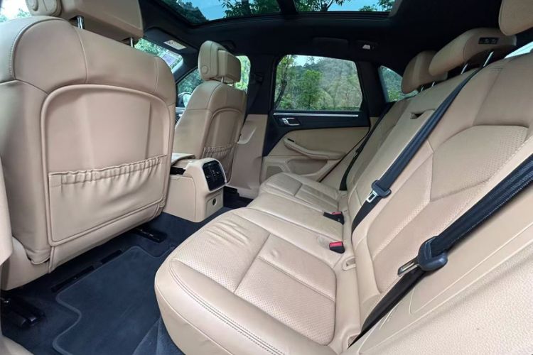 Used Porsche Macan 2017 Macan 2.0T Interior 2