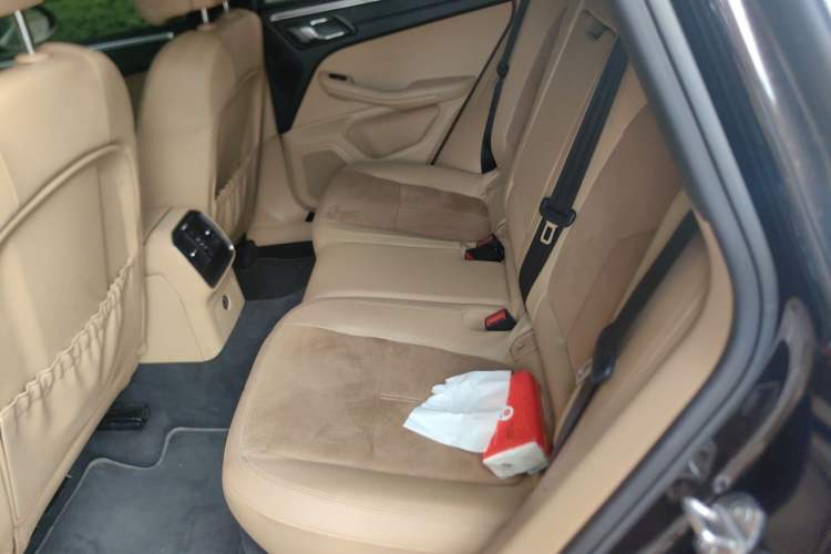 Used Porsche Macan 2017 Macan 2.0T Interior 4
