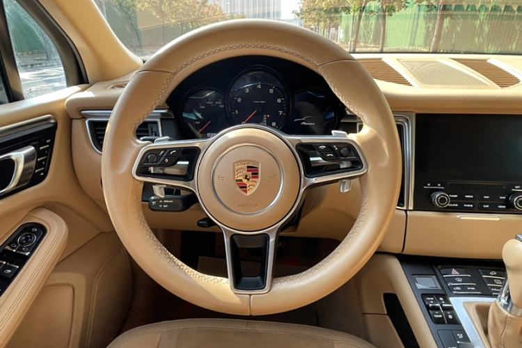 Used Porsche Macan 2017 Macan 2.0T Interior 5