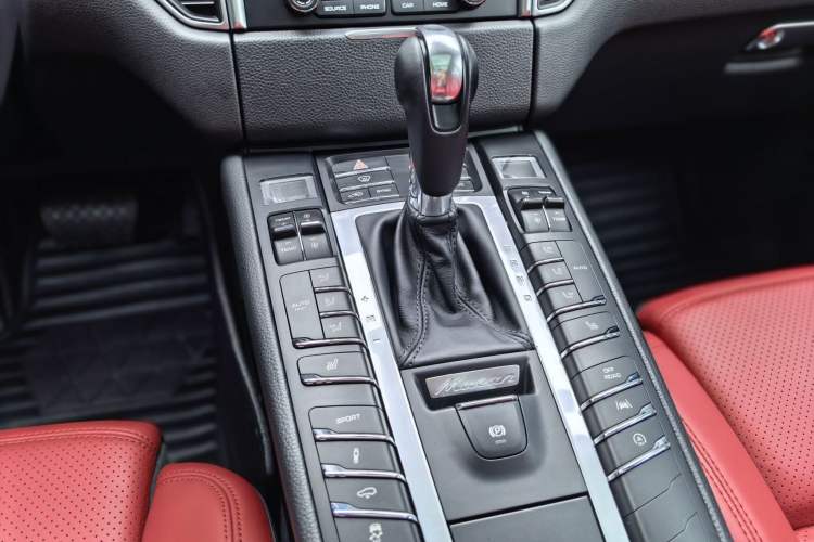 Used Porsche Macan 2017 Macan S 3.0T Interior 5