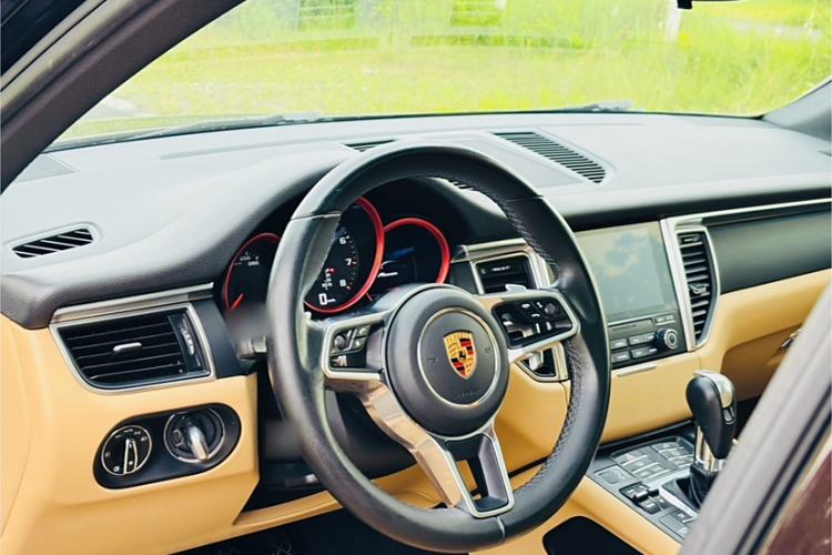 Used Porsche Macan 2017 Macan 2.0T Interior 6