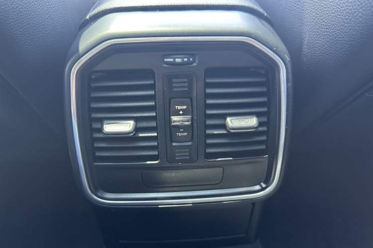 Used Porsche Macan 2017 Macan 2.0T Interior 6