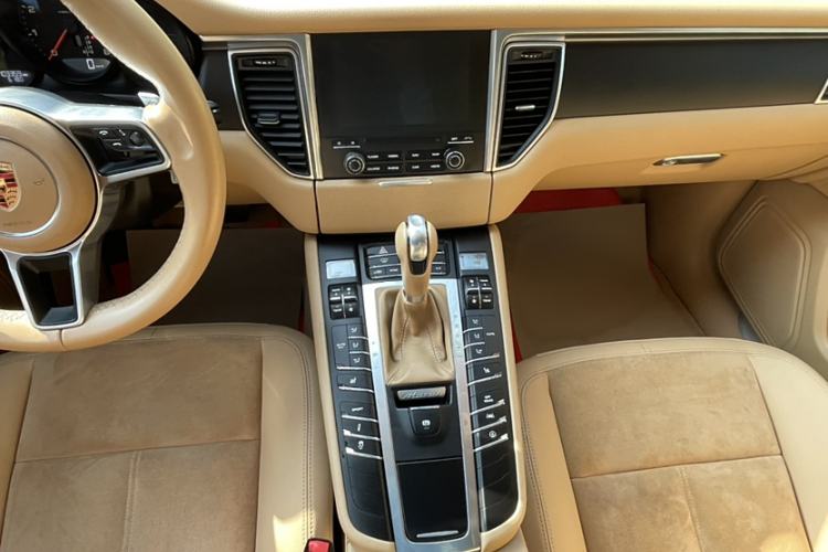 Used Porsche Macan 2017 Macan 2.0T Interior 7