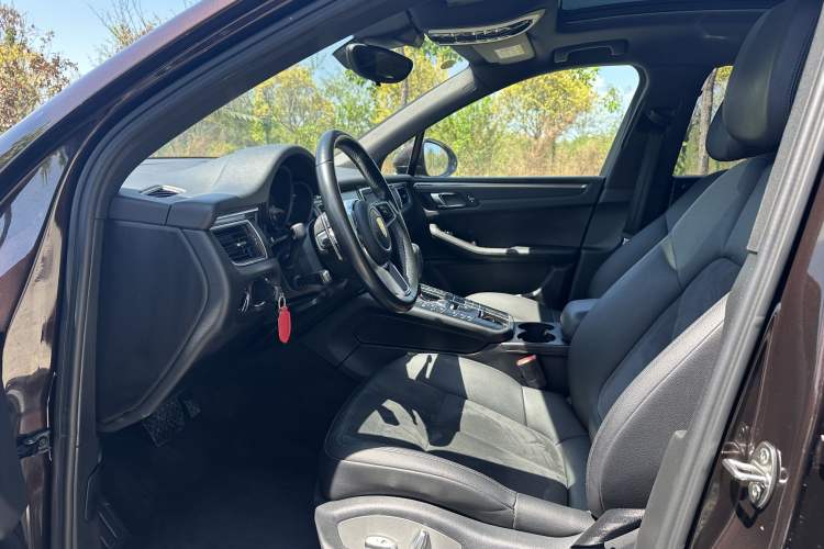 Used Porsche Macan 2017 Macan 2.0T Interior 8