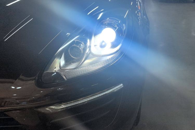 Used Porsche Macan 2017 Macan 2.0T Left Front Headlight