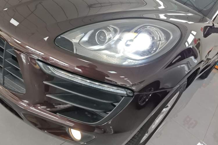 Used Porsche Macan 2017 Macan 2.0T Left Front Headlight