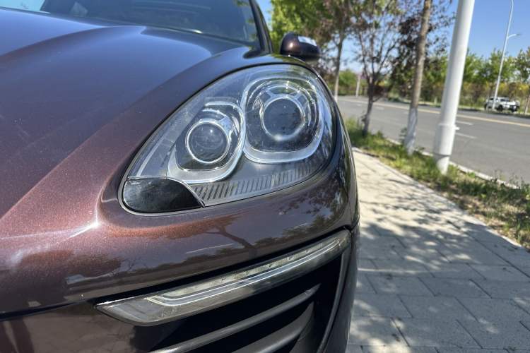 Used Porsche Macan 2017 Macan 2.0T Left Front Headlight