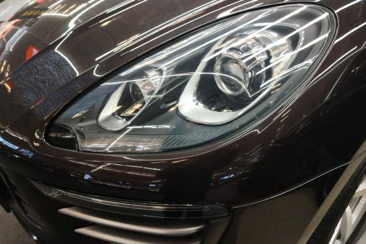 Used Porsche Macan 2017 Macan 2.0T Left Front Headlight