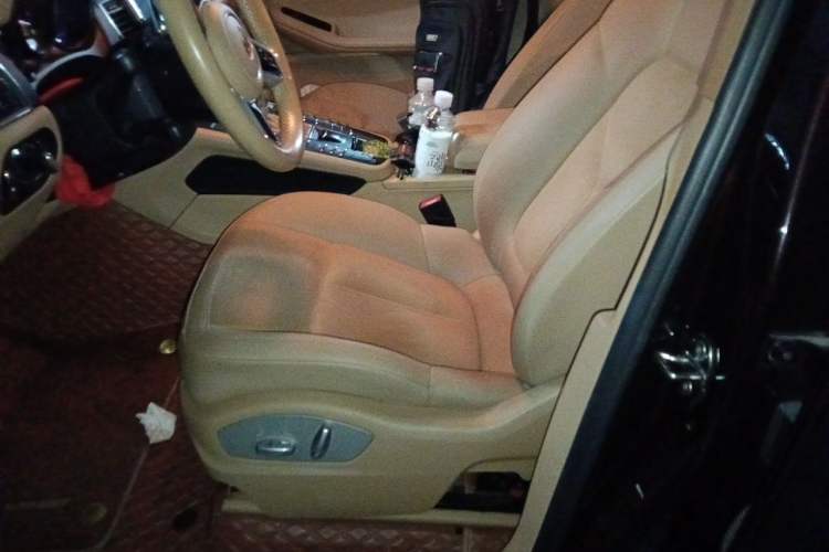 Used Porsche Macan 2017 Macan 2.0T Left Front Seat