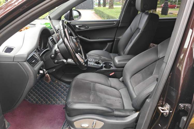 Used Porsche Macan 2017 Macan 2.0T Left Front Seat