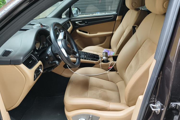 Used Porsche Macan 2017 Macan 2.0T Left Front Seat