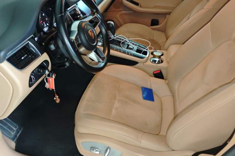 Used Porsche Macan 2017 Macan 2.0T Left Front Seat