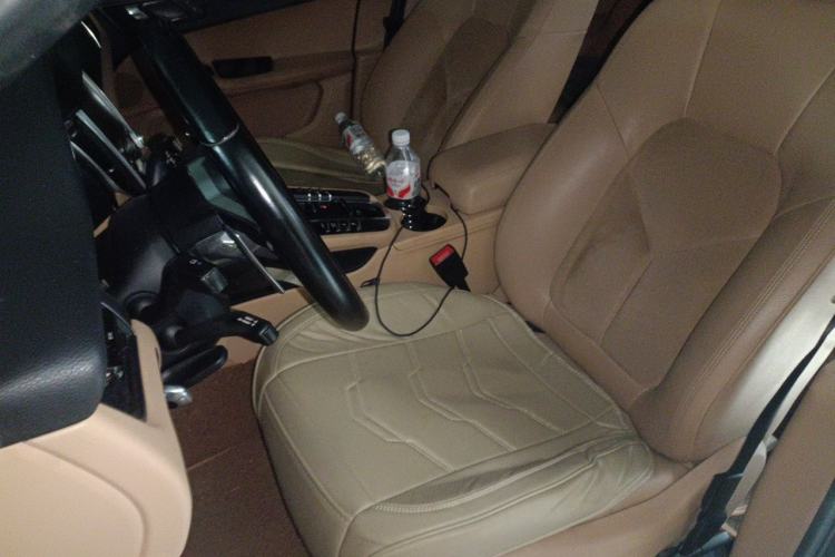 Used Porsche Macan 2017 Macan 2.0T Left Front Seat