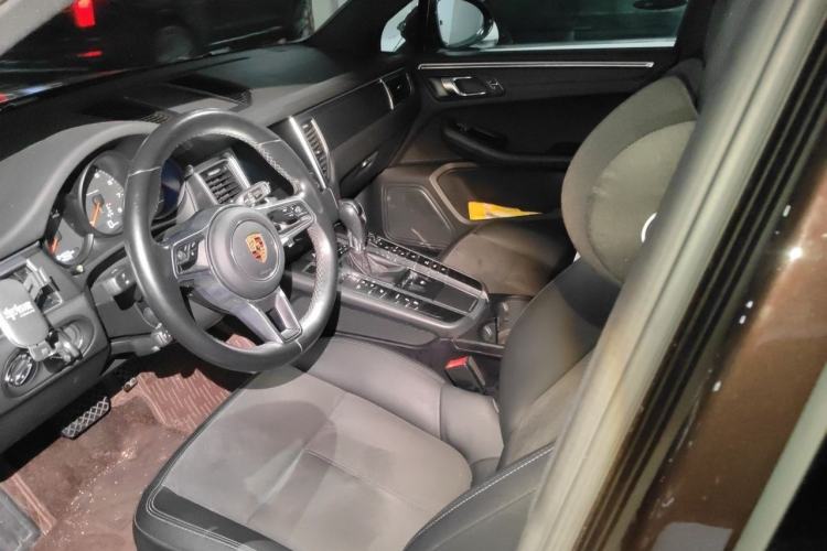 Used Porsche Macan 2017 Macan 2.0T Left Front Seat