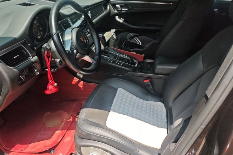 Used Porsche Macan 2017 Macan 2.0T Left Front Seat
