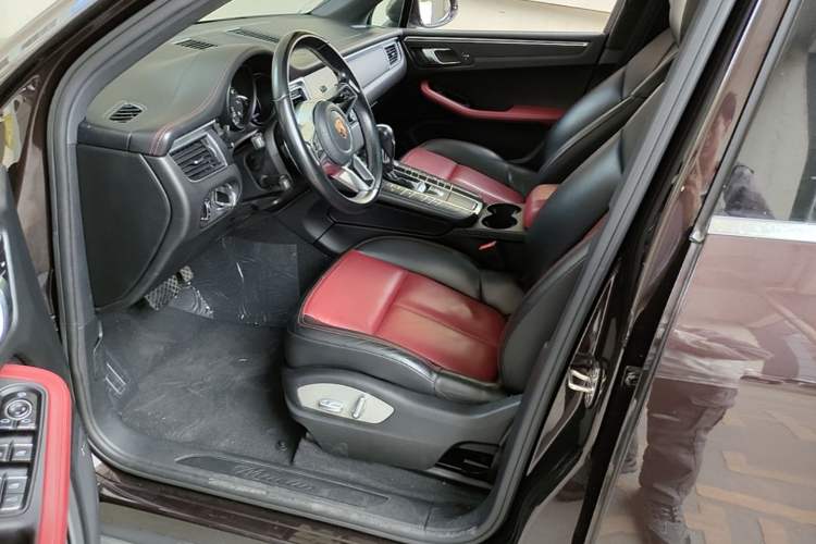 Used Porsche Macan 2017 Macan 2.0T Left Front Seat