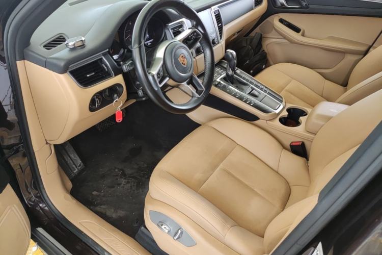 Used Porsche Macan 2017 Macan 2.0T Left Front Seat