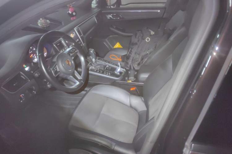 Used Porsche Macan 2017 Macan 2.0T Left Front Seat