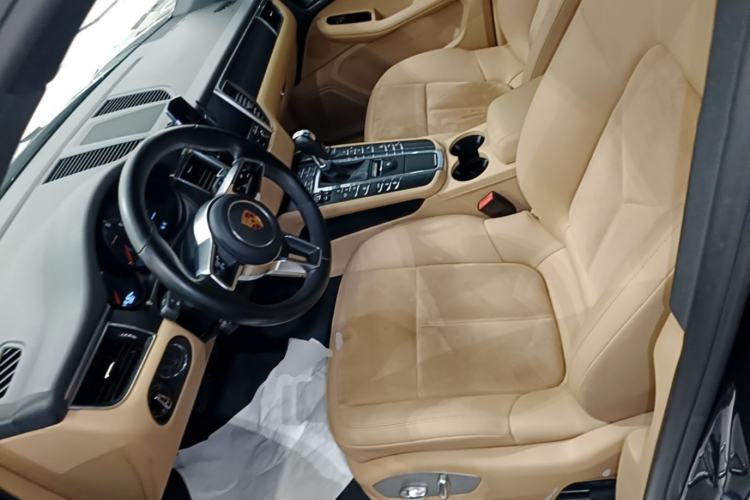 Used Porsche Macan 2017 Macan 2.0T Left Front Seat