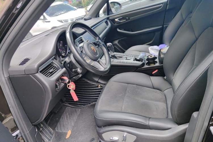 Used Porsche Macan 2017 Macan 2.0T Left Front Seat