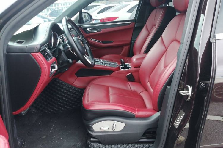 Used Porsche Macan 2017 Macan 2.0T Left Front Seat