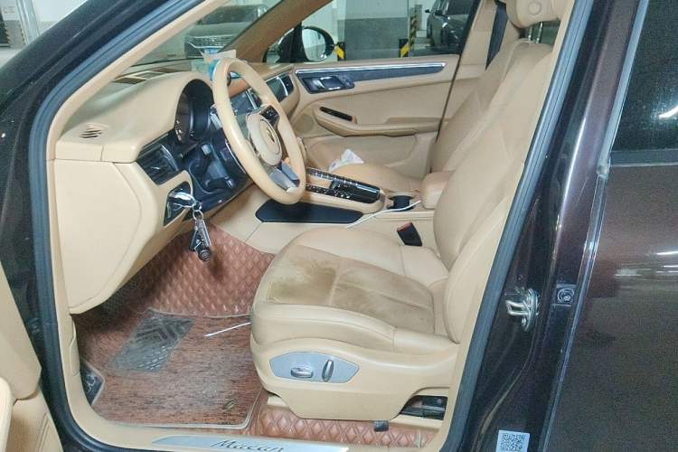 Used Porsche Macan 2017 Macan 2.0T Left Front Seat