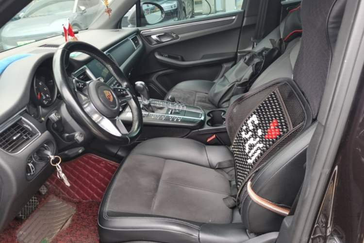 Used Porsche Macan 2017 Macan 2.0T Left Front Seat