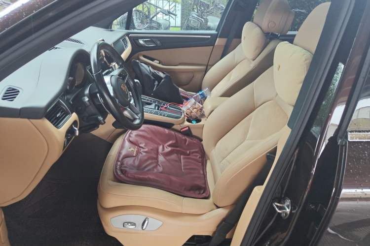 Used Porsche Macan 2017 Macan 2.0T Left Front Seat