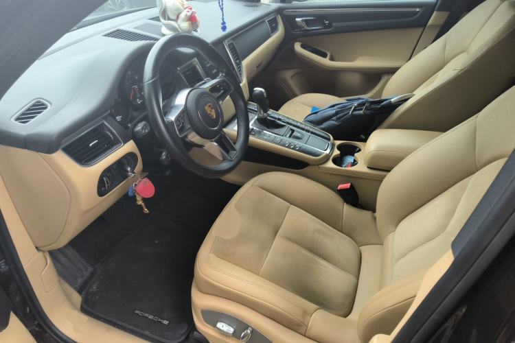 Used Porsche Macan 2017 Macan 2.0T Left Front Seat